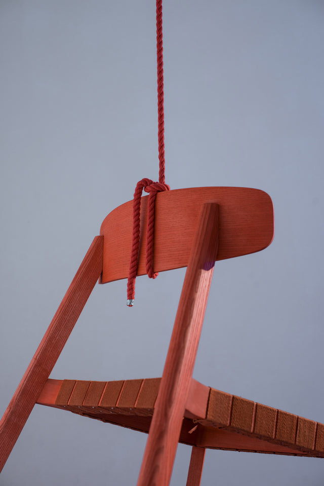 Představili jsme židli Dip na Designbloku 2022